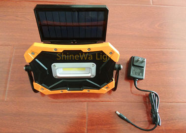 조정가능한 패널과 가진 휴대용 태양 재충전용 지도된 일 빛 900 루멘